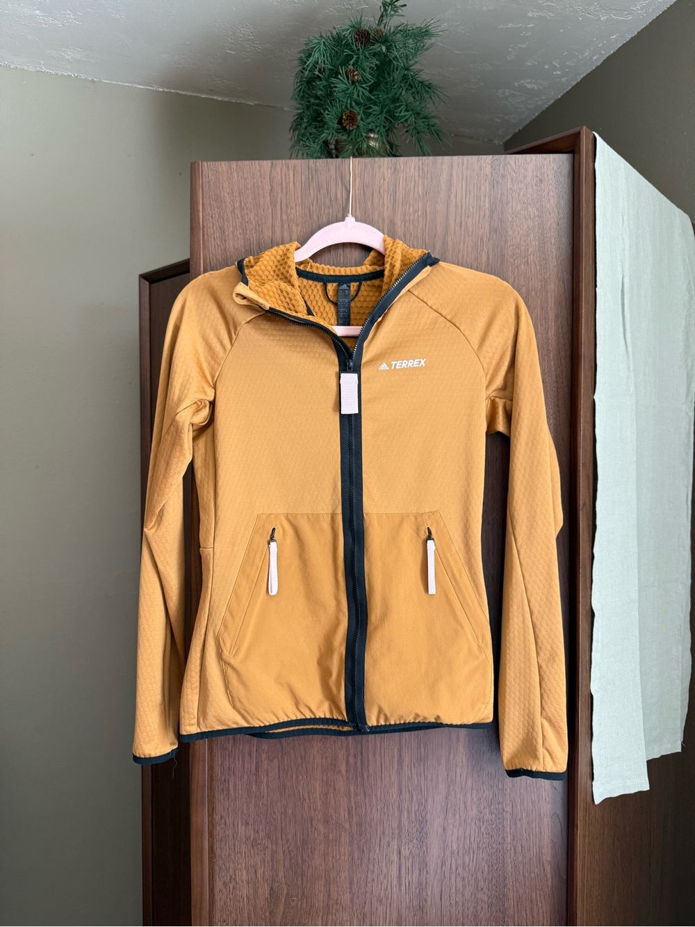 Terrex Adidas Hooded Jacket XS